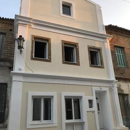 Dom wakacyjny Ivoni Family House *