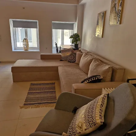 Tatil Evi Ivoni Family House Perivólion