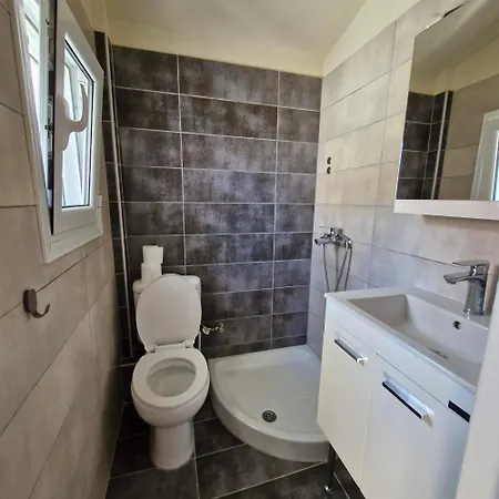 Ivoni Family House Nyaraló Perivóli
